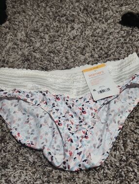 Warner's White and Multicolor Floral Hipster Panty